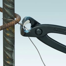 Tenaille russe brunie manche nu