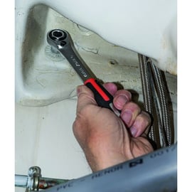 Clé de robinet avec douille traversante en coffret de 51 pièces