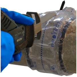 Gaine de gel de rétention pour découpe de canalisation