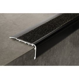 Nez de marche à visser 2CBIS - 67x32 - longueur 3000 mm