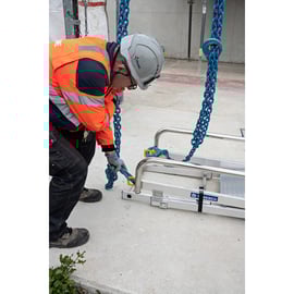 Échelle d'accès dalle