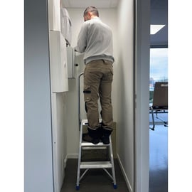 Marchepied Double ACCES avec garde corps