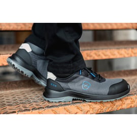 Chaussures basses BOOSTERA noires/bleues S3S