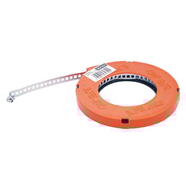 Bande perforée pour fixation de gaines au sol